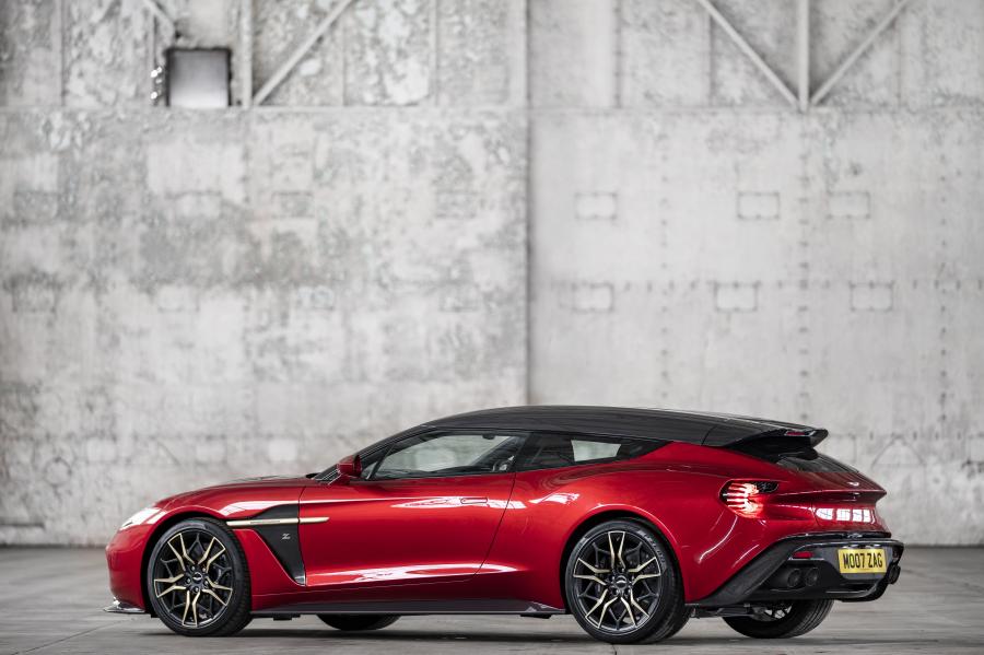  Aston Martin Vanquish Zagato Shooting Brake 2018 года  (UK) (фото 35 из 76)